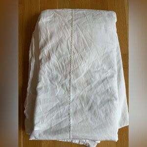 Pottery Barn Egyptian cotton Crisp White duvet cover with seam detail